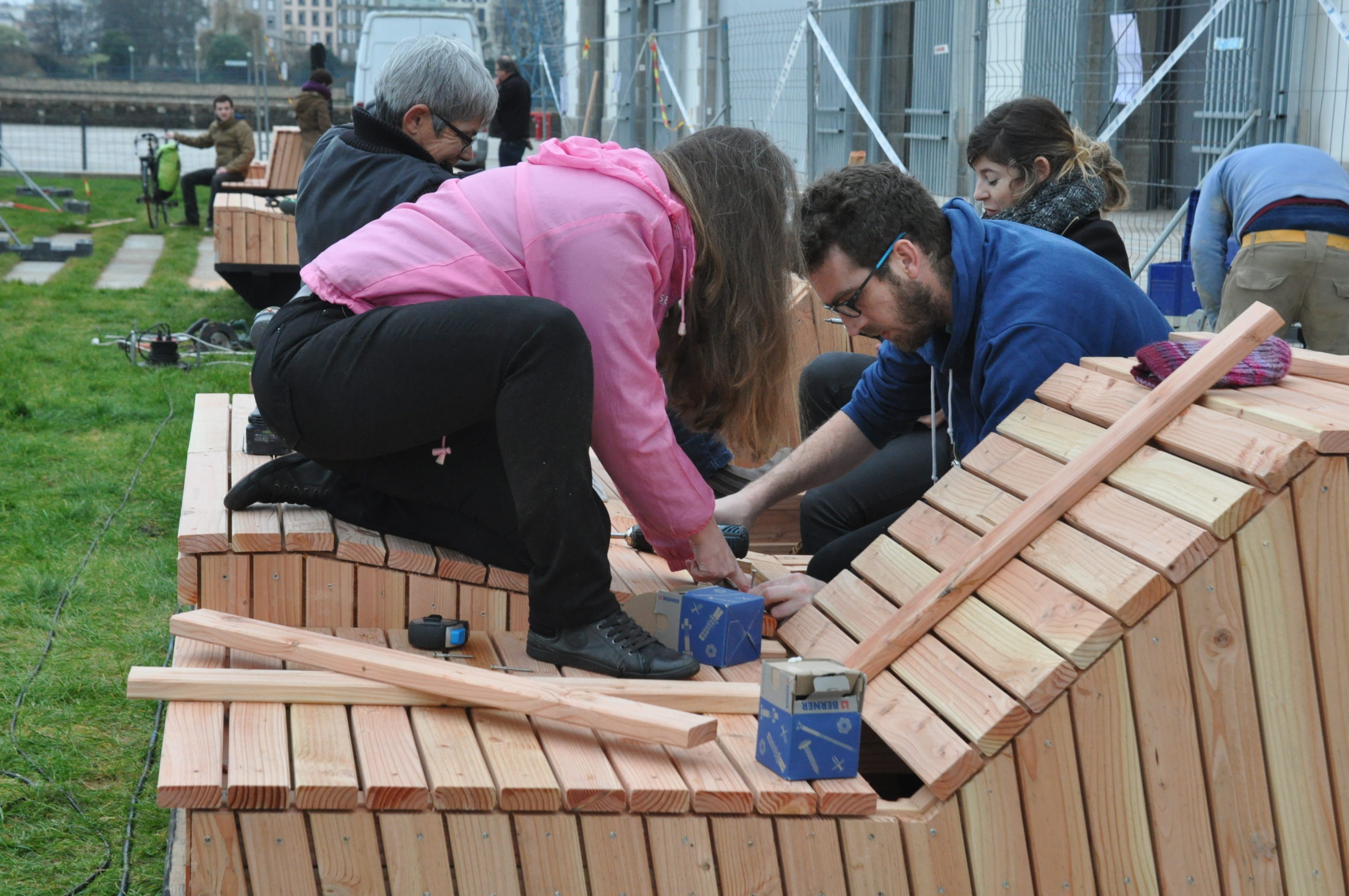 Chantier public de fabrication aux Capucins : coopérer, bricoler, assembler